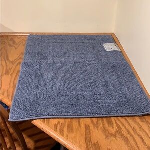 Bath Rug in 💯 Cotton